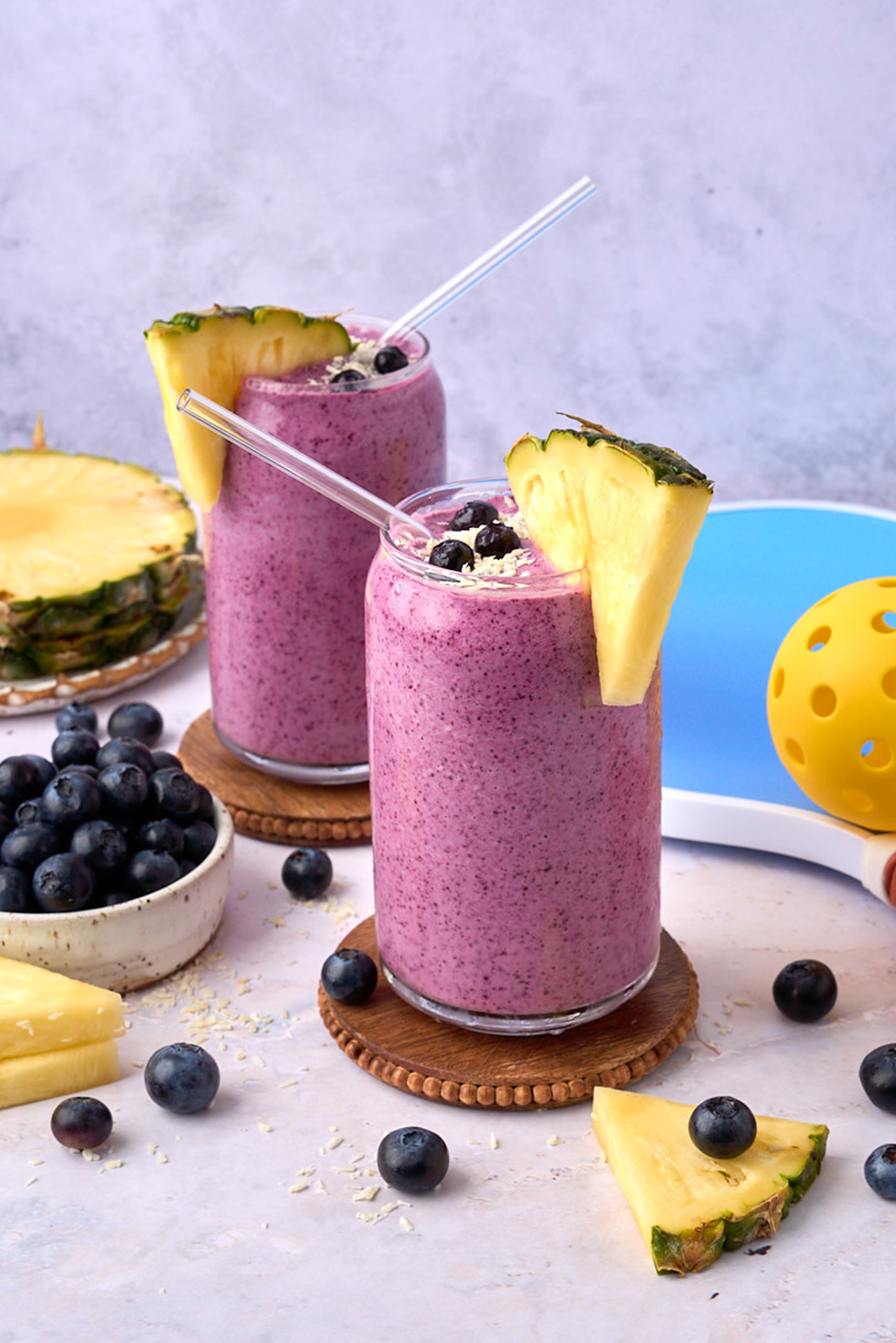 Nem Veren Yaban Mersini Ananas Smoothie